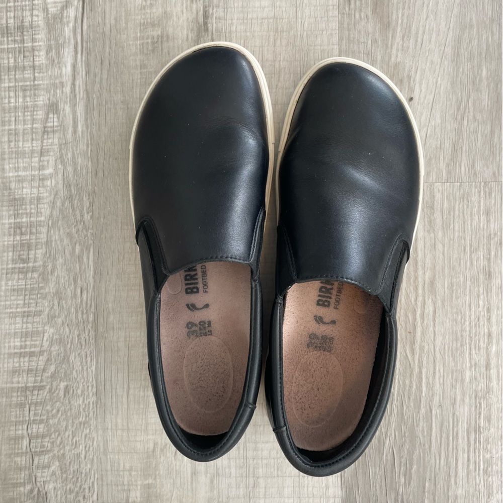 Birkenstock Oswego Black Leather Slip-On Loafers Size 8.5/39
